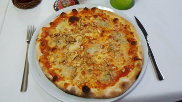Zafferano Trattoria Pizzeria food