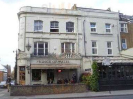 The Prince of Wales Putney outside