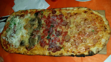 La Cascina Pizzeria food