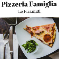 Pizzeria Famiglia Le Piramidi food