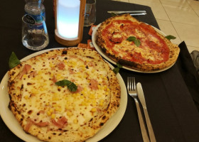 Royal Meat Braceria Pizzeria food