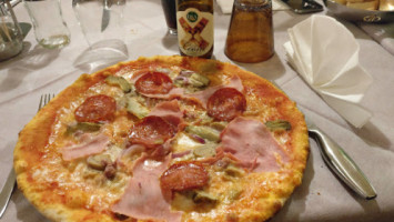 Pizzosteria El Magher food