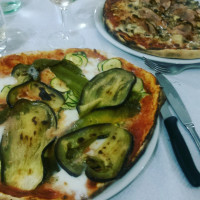 Trattoria Pizzeria Serenella food