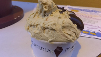 Gelateria Pomposa outside