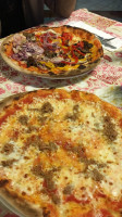 Pizzeria Pomodoro food