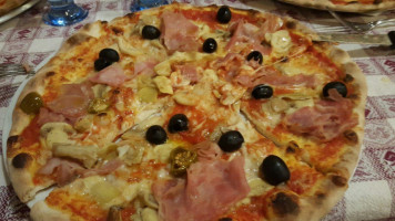 Pizzeria Des Alpes food