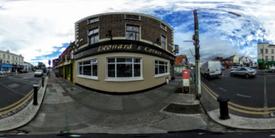 Leonard's Corner outside