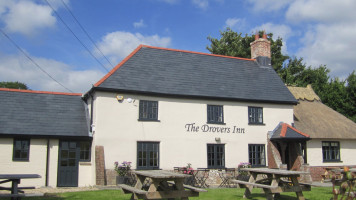 The Drovers Inn Closed outside