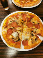 Faxe Pizza Og food