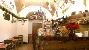 Antico Tagliere inside