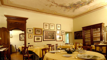 Locanda Malpassuti inside