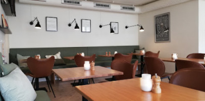 Cafe Frandsen inside