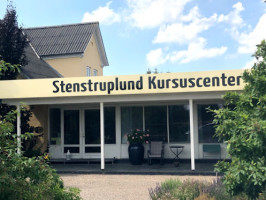 Stenstruplund Kursuscenter outside