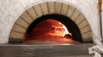 Pizzeria Borgo Antico Di Mandrassi Miguel Walter food
