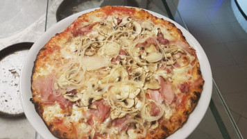 Il Mago Della Pizza Di Giugliano Cono food