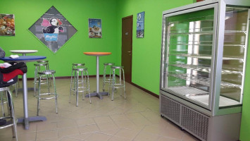 Gelateria Puffin inside