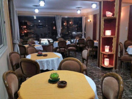 Anaro Resturant Cafe inside