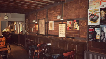 The Old Tom Pub inside