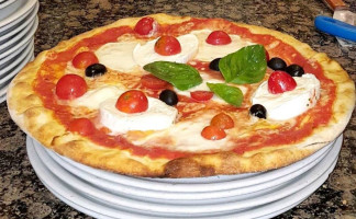 Pizzeria Il Moro 3 food