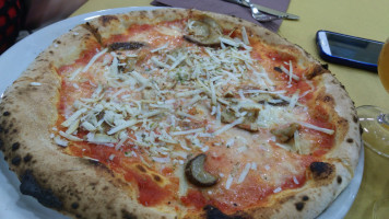 Pizzeria A Cannarutia' food