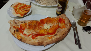 Pizzeria Il Brigante food