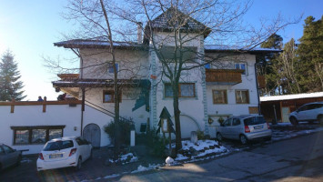 Albergo Grüner Baum outside