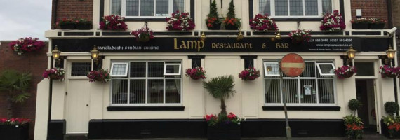 Lamp Restaurant&bar outside