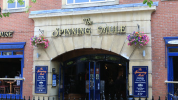 The Spinning Mule outside