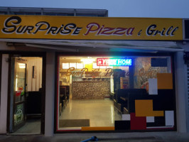 Surpris Pizza food