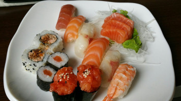 Sushi Lin 3 food