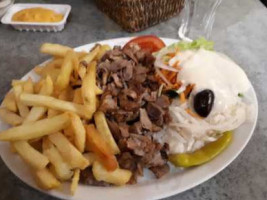 Pitta Olymbia food