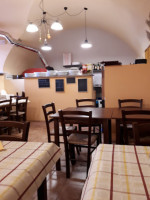 Taverna San Domenico inside