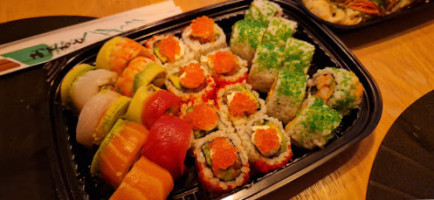 Sushi Takumi food