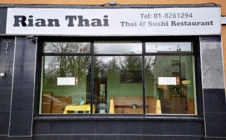 Rian Thai And Takeaway inside