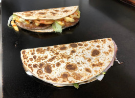 Happy Break Piadineria E Gastronomia food