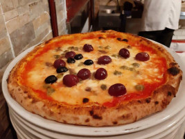 Pizzeria Da Nello Al Tavolo E Da Asporto food