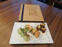 Tomi Sushi inside