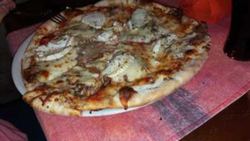 Pizzeria La Madonna food