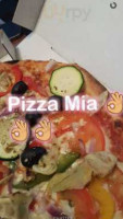 La Mia Pizza food