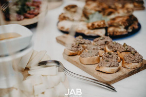 Jab food