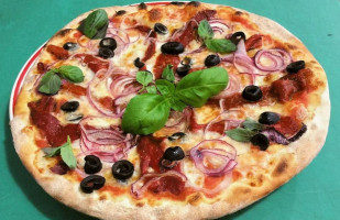 Kalica Pizzeria Della Solidarietà Onlus food