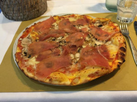 Pizzeria Valerio food