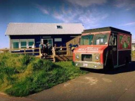 Prikio Matvagn Food Truck outside