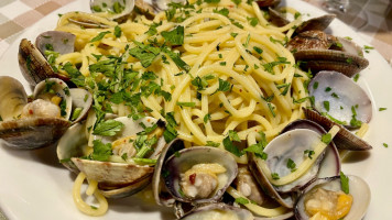 Vongole E Farina food