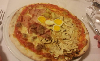 Pizzeria D'azeglio food