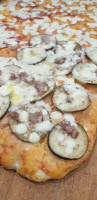Pizza Muntobè food