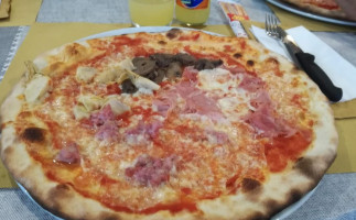 Trattoria Pizzeria New 70 food