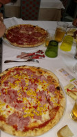 Pizzeria Mirelia food
