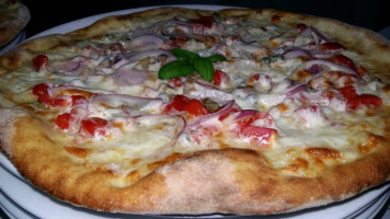 Zefiro Pizzeria food