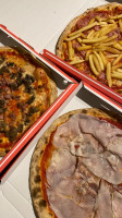 Crazy Pizza Albachiara food